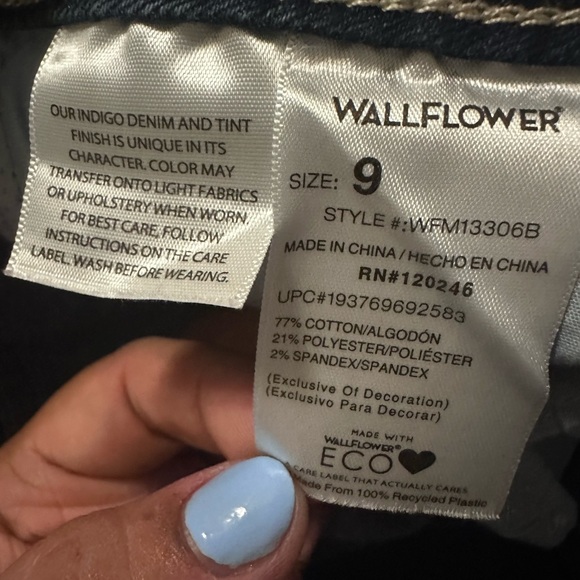 Woman’s bootcut /flare jeans - Picture 5 of 5